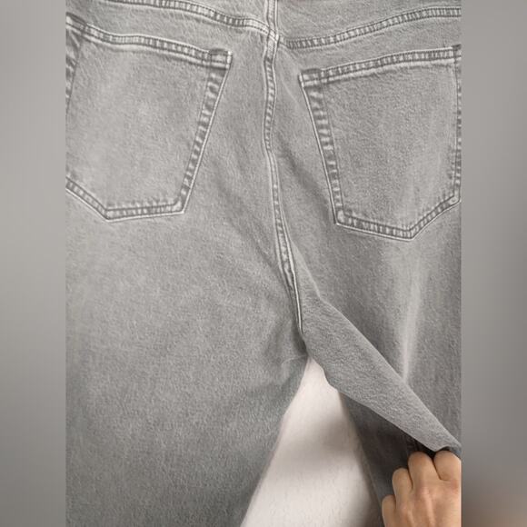 Abercrombie & Fitch Curve Love Ultra High Rise 90s Straight Jean Size 33/16R - Picture 15 of 16